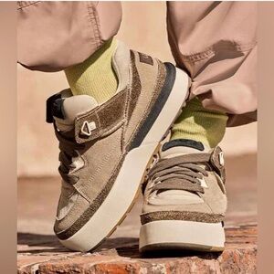 UGG Women's And Men’s GoldenCush Sneakers